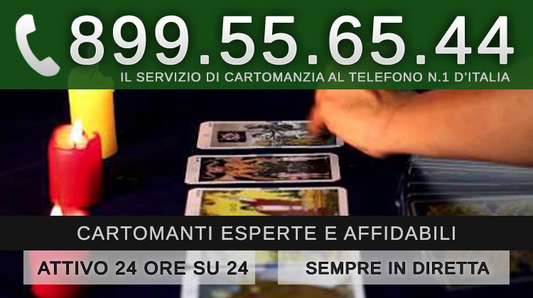 cartomanti che leggono carte napoletane al telefono